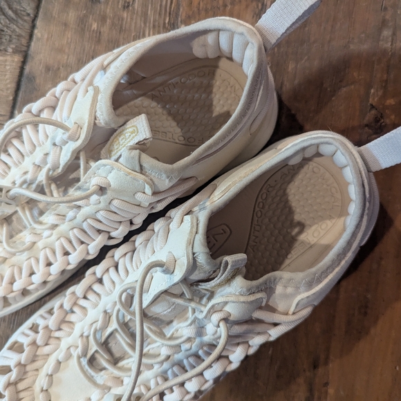 Keen Shoes - Picture 4 of 6